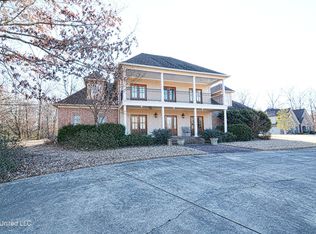 1057 W Crockett Loop, Hernando, MS 38632