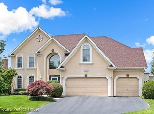 2232 Hillsboro Ln, Naperville, IL