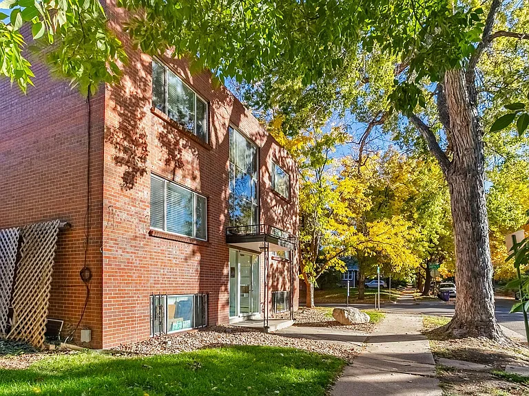 1302 Milwaukee St — Photo 10