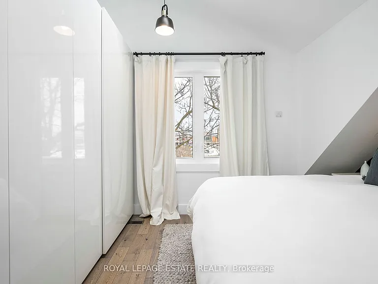 2 Rushbrooke Ave — Photo 20