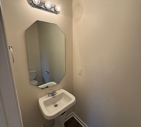 5th image of 105 Grandmont Ct
