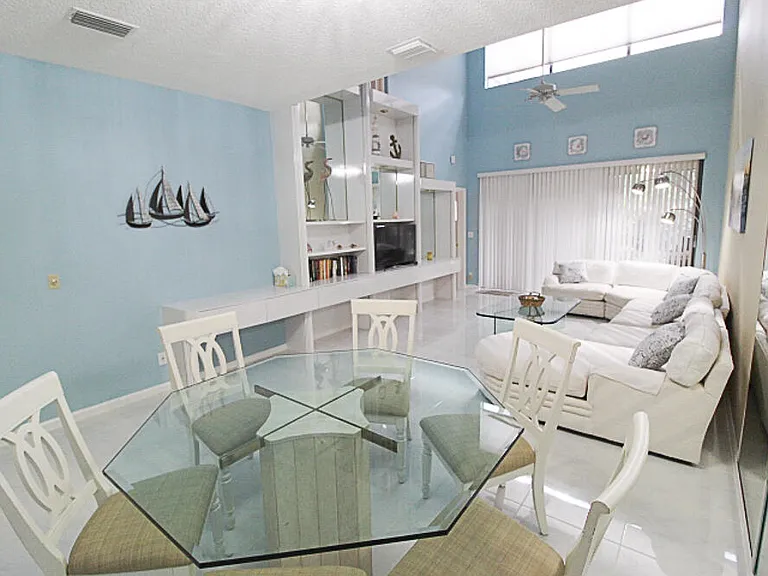 886 Windermere Way — Photo 7