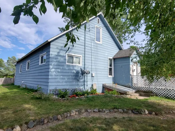 318 Spruce Ave NE, Cass Lake, MN 56633