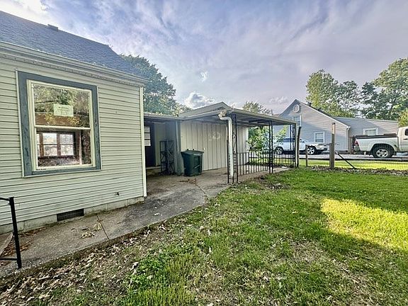 4th image of 222 Daniel Dr