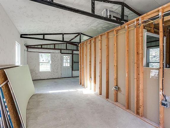 5th image of 501 W Washington St