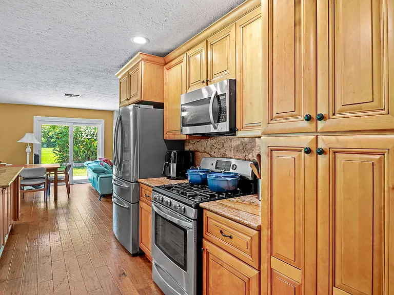 1974 SW Saint Andrews Dr — Photo 11