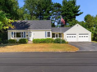 8 3rd St, Ayer, MA 01432