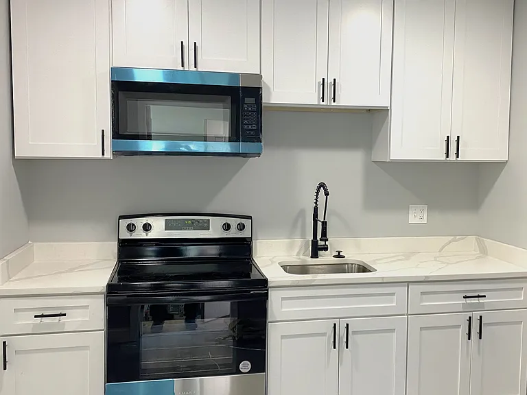 4310 Ridgewood Ave #B-700 — Photo 2