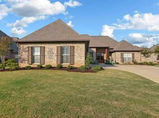 120 Claiborne St, Madison, MS 39110