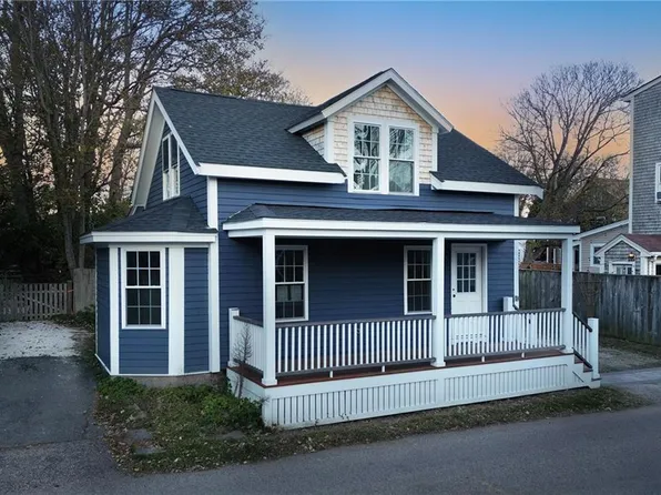 57 Callender Ave, Newport, RI 02840