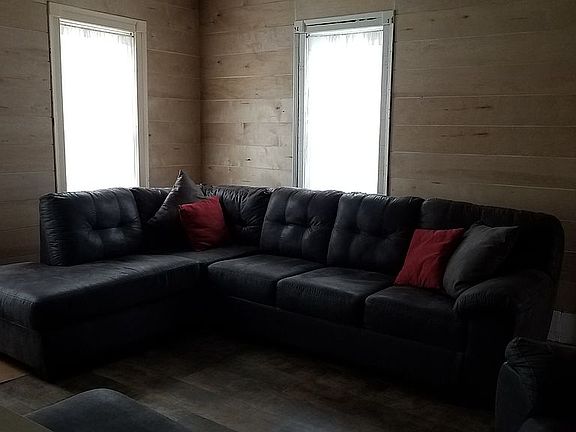 3rd image of 106 S 2nd St