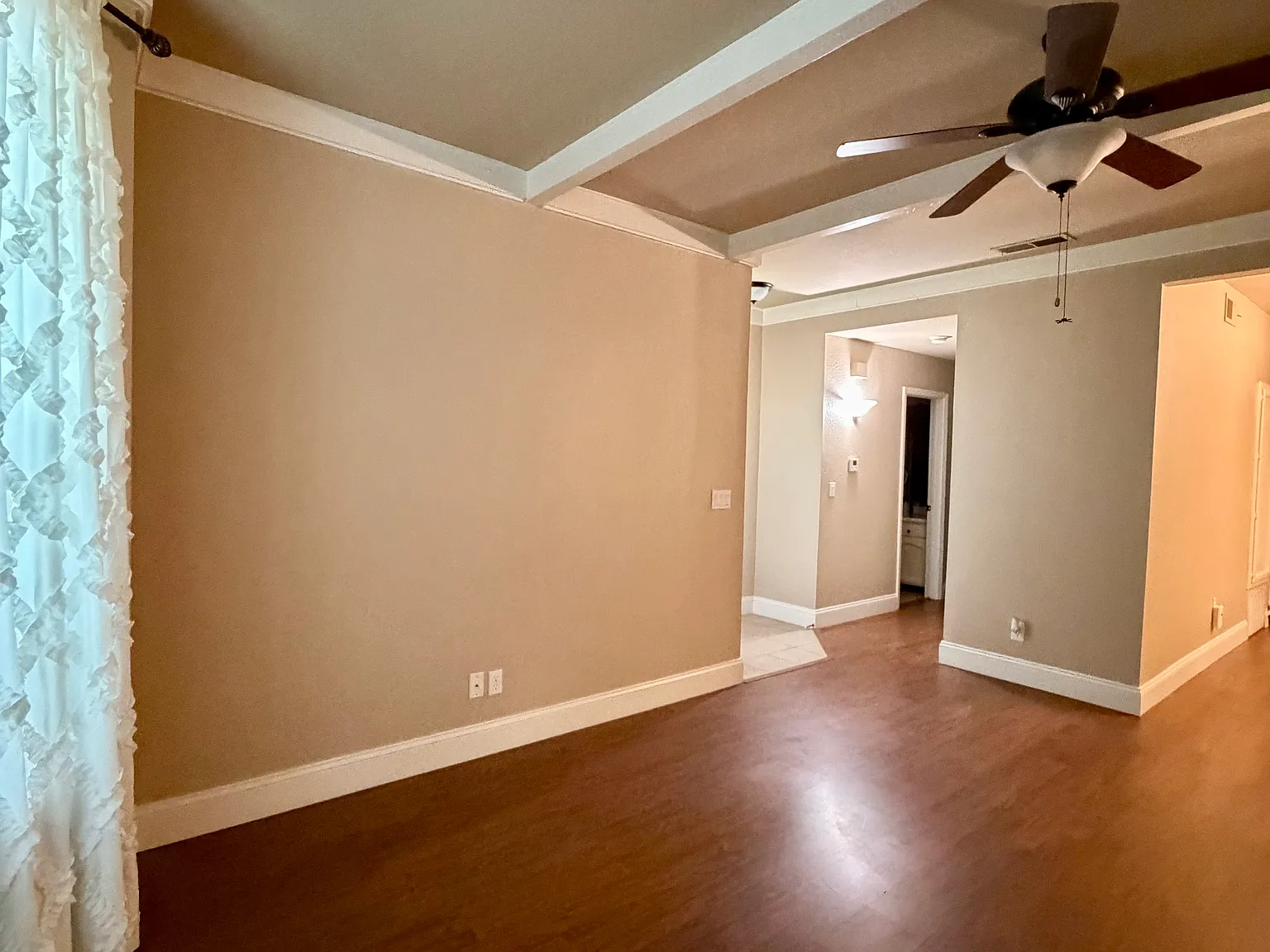 8147 N Cedar Ave — Photo 2