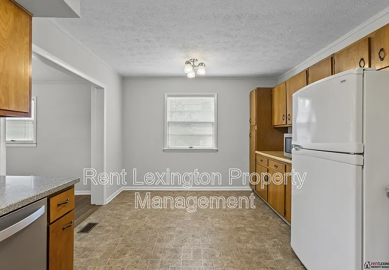 2124 Violet Rd — Photo 6