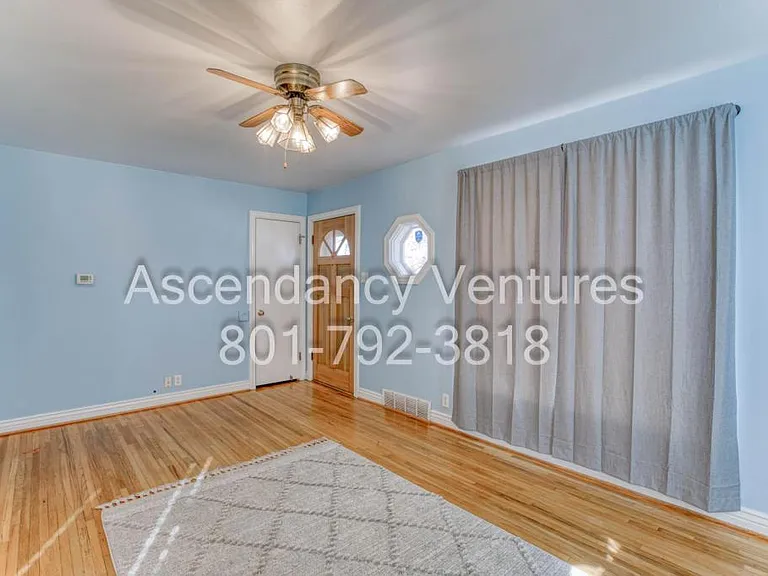 538 S Navajo St — Photo 11