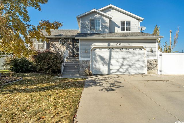 1st image of 4398 W Courtney Ct