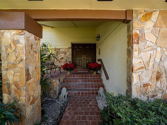 2nd image of 15552 SW 48th St