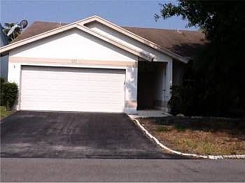1st image of 5346 NW 99th Way