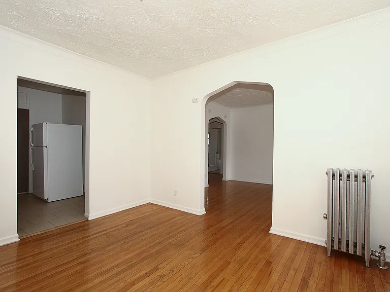 8241 S Ellis — Photo 11