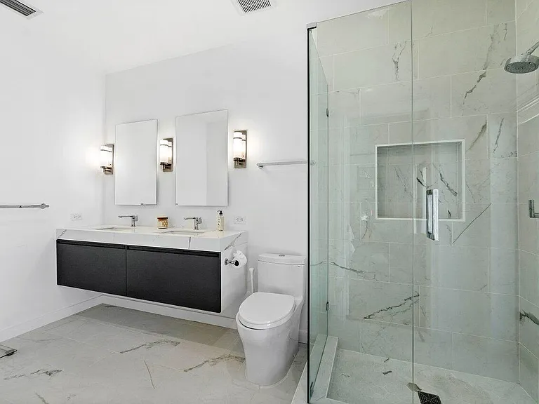 210 S Lake Dr — Photo 22