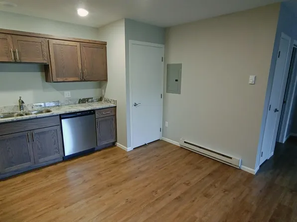 1360 6th Ave, Baldwin, WI