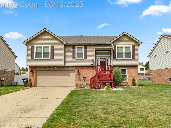1242 Craig Dr, Westland, MI 48186
