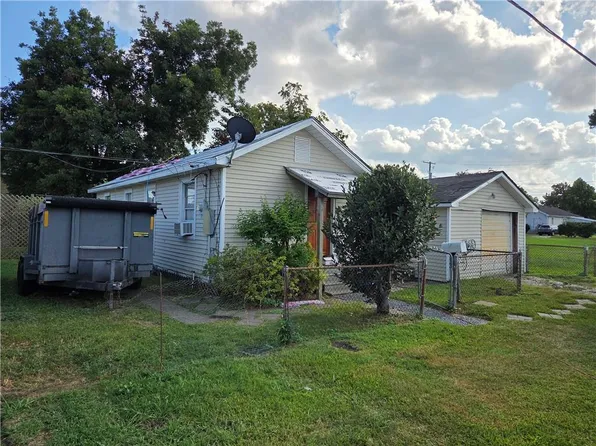 3305 8th St, Harvey, LA 70058