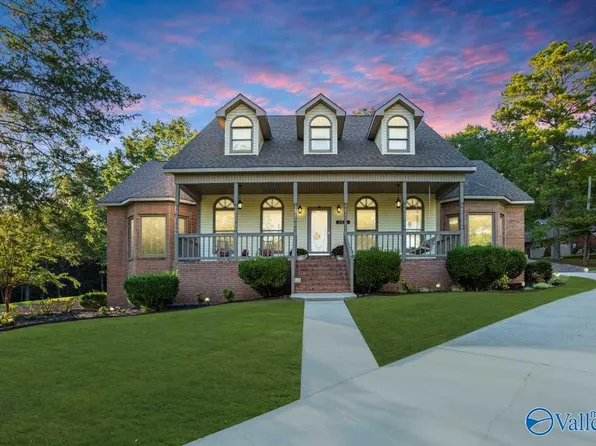2836 W Chapel Hill Rd SW, Decatur, AL 35603