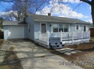 1145 Pine Dr, Belleville, IL