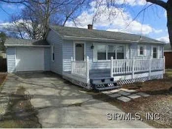 1145 Pine Dr photo 1