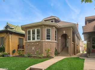 5737 N Sacramento Ave, Chicago, IL 60659
