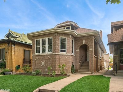 5737 N Sacramento Ave, Chicago, IL, 60659