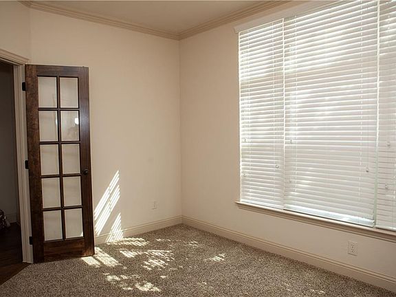3rd image of 119 Stevenson Dr