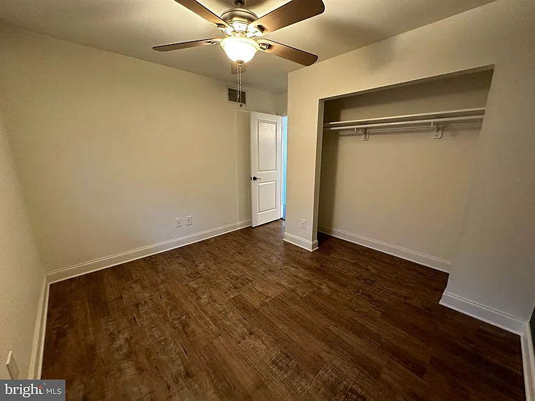 9 Centre Ave — Photo 8