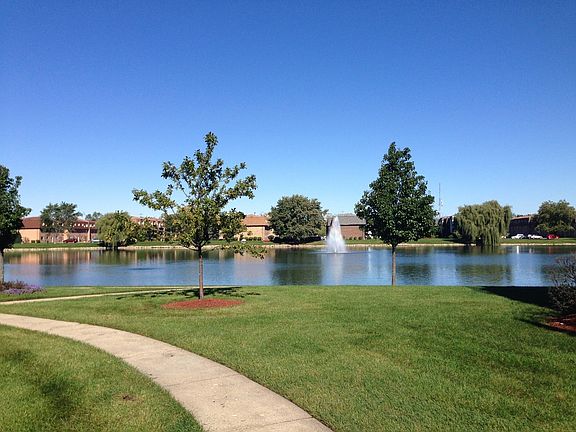 4th image of 9364 Bay Colony Dr APT 2s