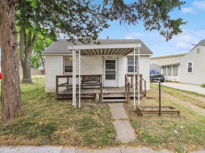 1242 E 21st St, Des Moines, IA, 50317