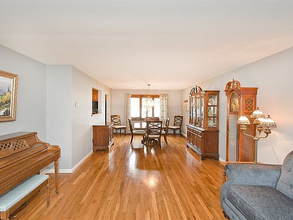 4th image of 22 Kenny St