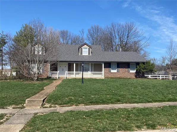 5019 Valley Crest Ct, Saint Louis, MO 63128