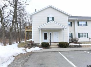 901 Greenwich Dr, Albany, NY 12203