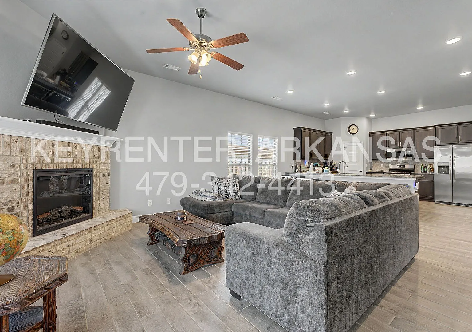 Modern 2BR/2BA Home with Luxury Master Suite & HighCeiling Living Space — Photo 3