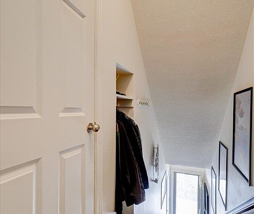 2nd image of 2506 NE Oak Dr Unit 4