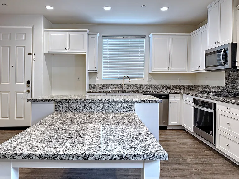 16075 Symphony Ln — Photo 5