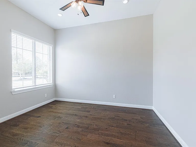 1803 Pepper Grove Ln — Photo 12
