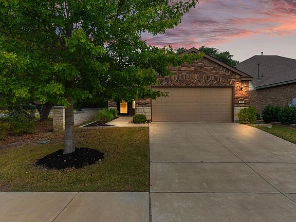 5th image of 510 Holiday Creek Ln