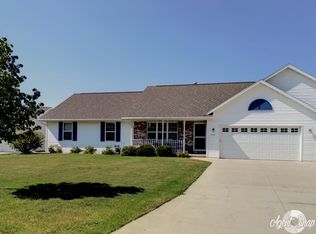2143 Garden Grove Ln, Green Bay, WI 54311
