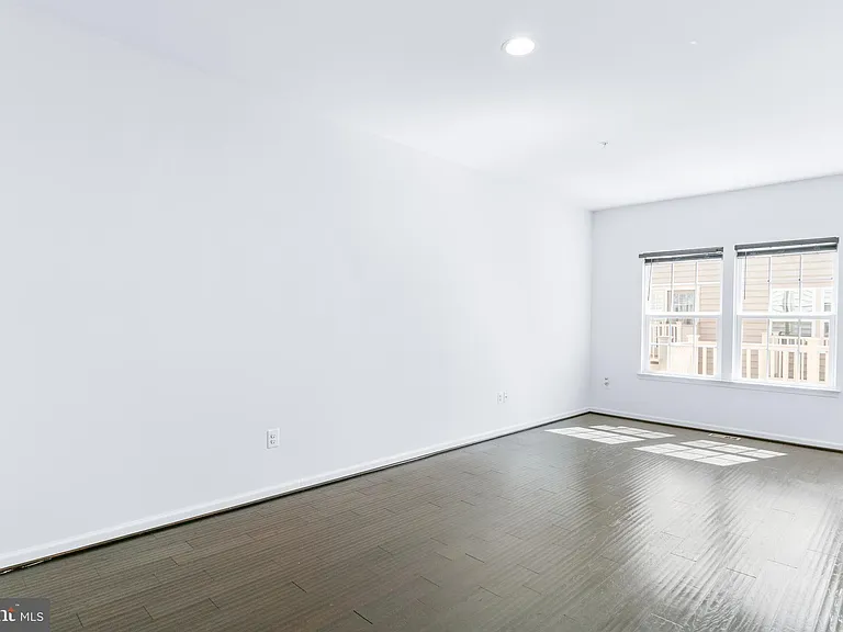 5365 S Center Dr — Photo 12