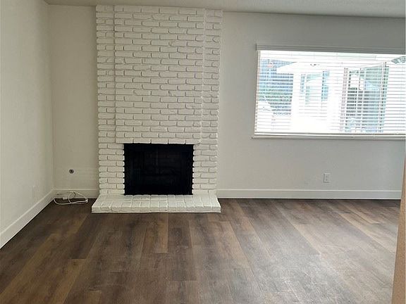 3rd image of 1615 Orchard Hill Ln
