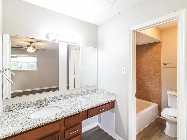 3206 Teakwood Cir — Photo 10