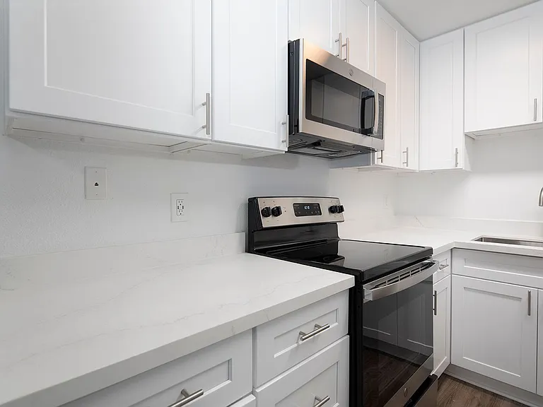 Golden Pacific Apartments — Photo 11