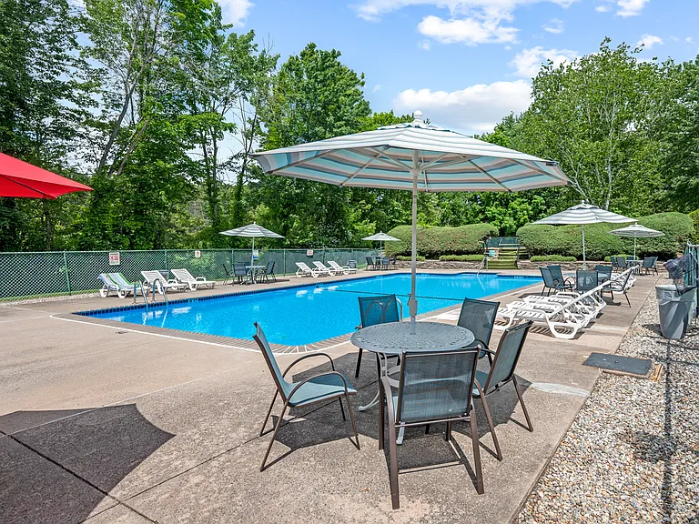 38 Rambling Brook Ln #B6 — Photo 30
