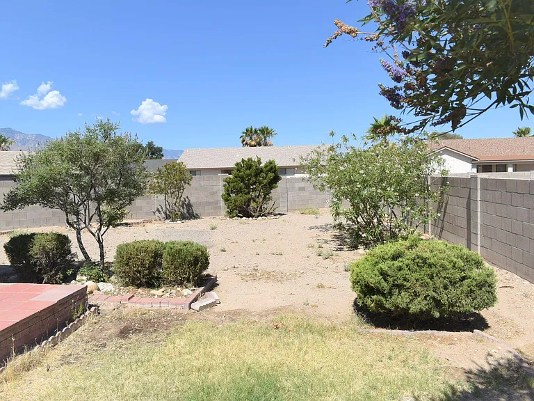 1506 S Pheasant Ln — Photo 33